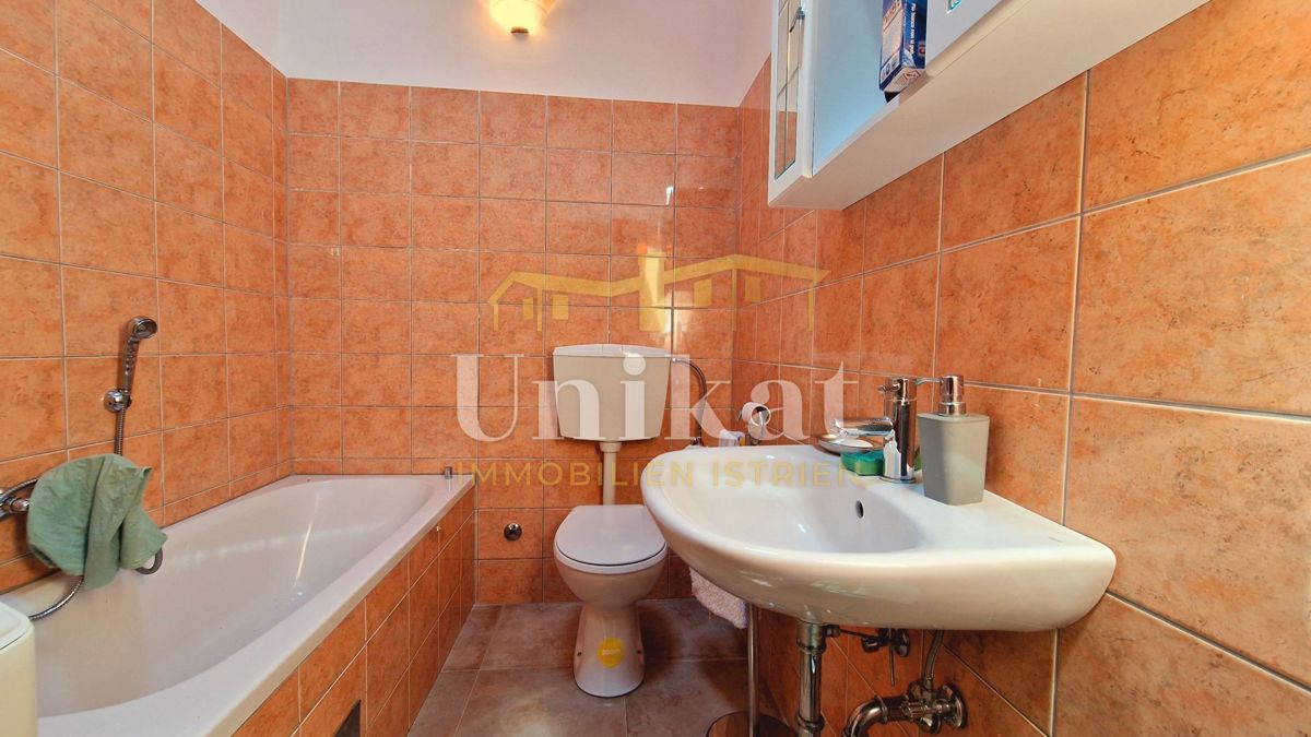 Casa in pietra ristrutturata con vista mare, Poreč